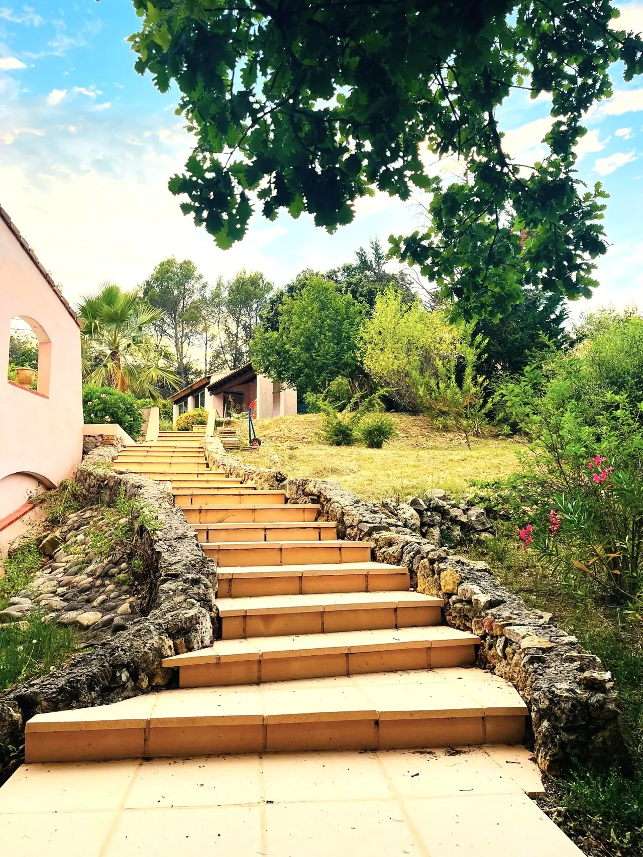 L'escalier de pierre des restanques