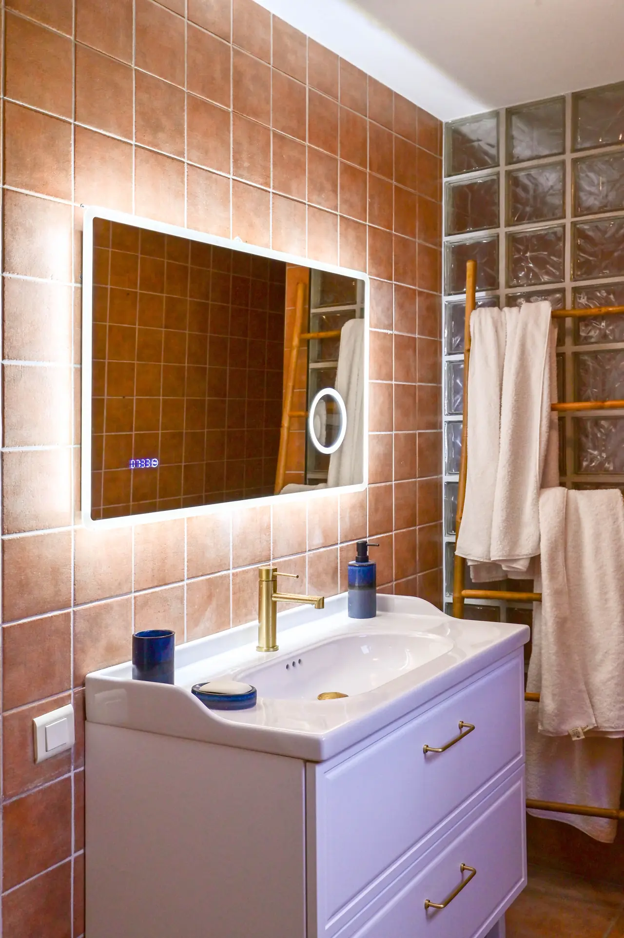 The en-suite shower room